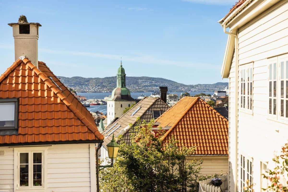 Dinbnb Homes I The 1880 Authentic Bergen Dream I 500M From Bryggen Екстер'єр фото